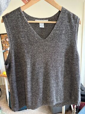 Izod Club Grey Knit V-Neck Sweater Vest